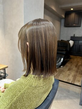 ニール(Neal) 【Neal 新宿/西新宿】　切りっぱなしボブ *