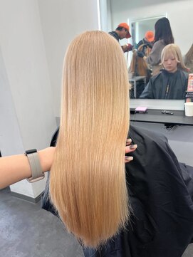 ワンズ ナゴヤ ヴィラ 名古屋栄(ONE's NAGOYA VILA) シアーカラー/カール/セミディ/姫カット