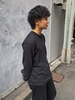 ハイセンス(HISENSE)&nbsp;メンズシャドウパーマウルフカット　【GIA】