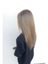 ブリーチカラーやセルフカラーのムラ修正はできますか？