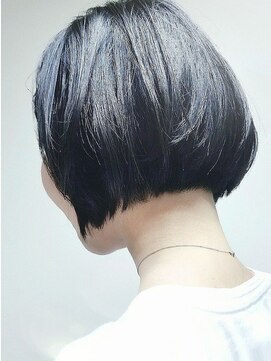 メリケンビューティーパーラー コウベ(MERICAN BEAUTY PARLOR KOBE) 【ショート/丸みのあるショートボブ】tomo