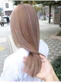 クリームベージュ/ハイトーン