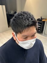 ロキ(Roki)&nbsp;アップバングツーブロック刈り上げショート