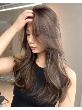 ヨロ 小岩(YOLO) ハイライトカラーミルクティーベージュケアブリーチダブルカラー