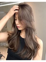 ヨロ 小岩(YOLO) ハイライトカラーミルクティーベージュケアブリーチダブルカラー