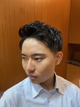 ヘアモード キクチ 銀座店 ビジネスアップバング刈り上げ