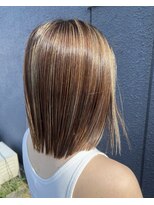 オル(Olu)&nbsp;ヘイリーボブ×ハイライトカラー