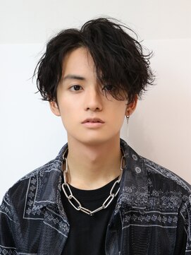 ネイビー(NAVY) 大人のミディアムパーマ 波巻き センターパート