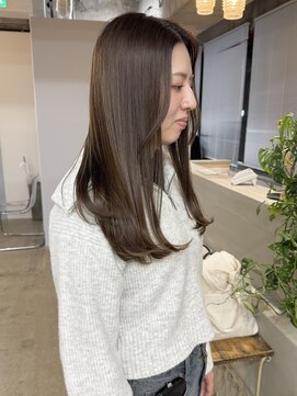 クオーレ(CUORE) グレージュカラー