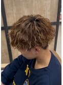 刈り上げツーブロックツイストスパイラルパーマメンズマッシュ