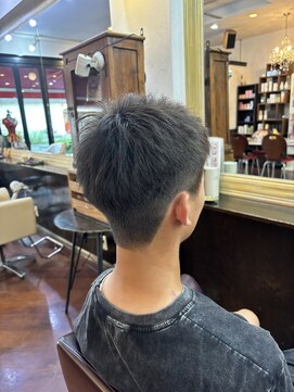 シャンプーボーイアネックス(SHAMPOO BOY Annex) スパイキーショート 刈り上げ 佐世保