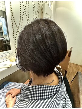 アーブ(hair and make urb) 大人艶ショート