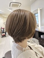 ソシエ 山陽姫路店&nbsp;カーキマットベージュ　グロスショートボブ