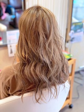 ヘアーメイク リボーン ムーヴ(hair make re:bbon move) ハイライト＆スモーキートパーズ