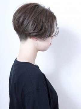 ヴィスト バイ レボ(VIST by REVO) 骨格補正小顔カット 【VIST ホシノショウタ】