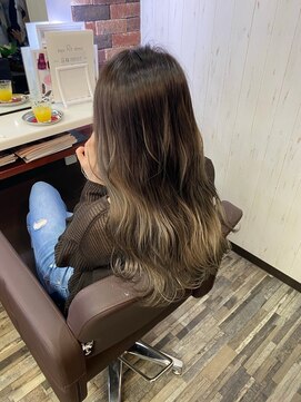 ヘアー リードレス(hair Re:dress) メルトカラーナチュラルグラデーション大人キレイふんわりロング