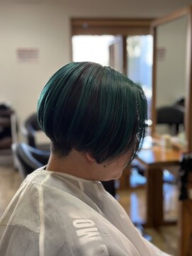 ラクヘアー 上福岡店 小顔大人可愛いグリーンハイライト20代30代40代