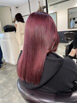 イリ 梅田(ili) ハイトーンピンク/村上佳那多