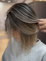 メリー オオサカ(Merly Osaka)&nbsp;ママさんに人気！コントラストバレイヤージュ