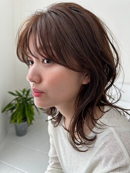 ディアローグ 戸塚 east(DEAR-LOGUE)の写真/【戸塚駅徒歩2分】髪や頭皮への負担を第一に考え施術します。白髪を活かしたおしゃれなカラーを楽しめます!