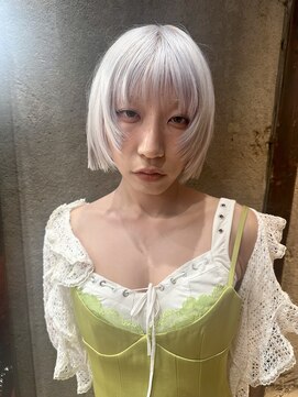 リリック(LYLICK) ホワイトカラー