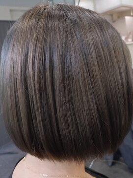 シュシュ(chou＊chou) 20代30代40代/丸みボブ/ハイライト/大人可愛い/白髪ぼかし