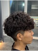 韓国へアカルマパーマワックスなしセンターパート黒髪ウルフ
