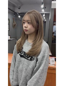 レブ 三条河原町(Reb,) レイヤーカット/ブリーチ/ダブルカラー/ミルクティーベージュ