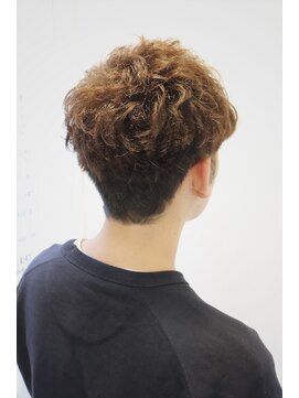 ヘアデザインクラフト(hair design CRAFT) パーマ風クセ毛カット