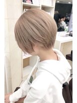 リア 大阪梅田(Ria)&nbsp;20代30代40代小顔ミルクティーショートボブ丸み前下がり【梅田】