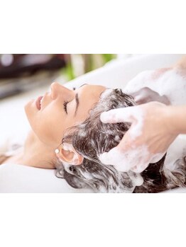 【頭皮のスペシャルケアヘッドスパ】
