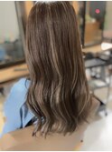 ロングヘア×ハイライト