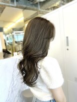アリュウル 表参道 青山(Allure) オリーブベージュ × レイヤーカット◯