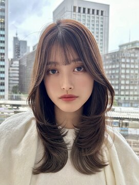 バイオレット 横浜店(Violet) 小顔ヘアミディアムレイヤーカット柔らかベージュFU-12