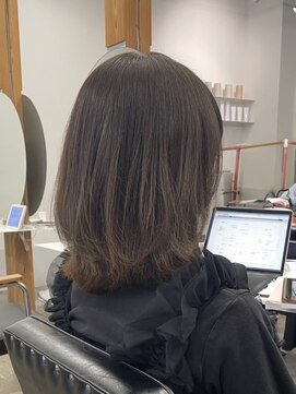 アコロン 武蔵小杉(acoron.) やわらか質感のナチュラルレイヤーミディ【武蔵小杉】