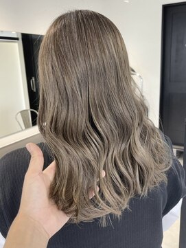 ジルチ ヘアー(Zilch hair) 白髪ぼかし/白髪染め/ショートカット/40代50代/【北堀江】