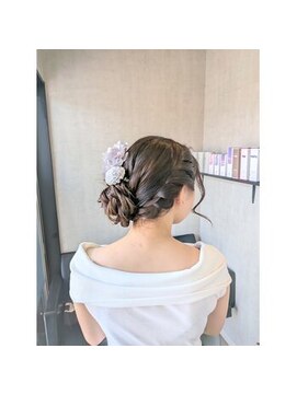 トリコ(ToricO) サイドお団子スタイル