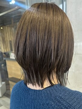 コル アサヒカワ(col asahikawa) レイヤーボブ×オリーブベージュ