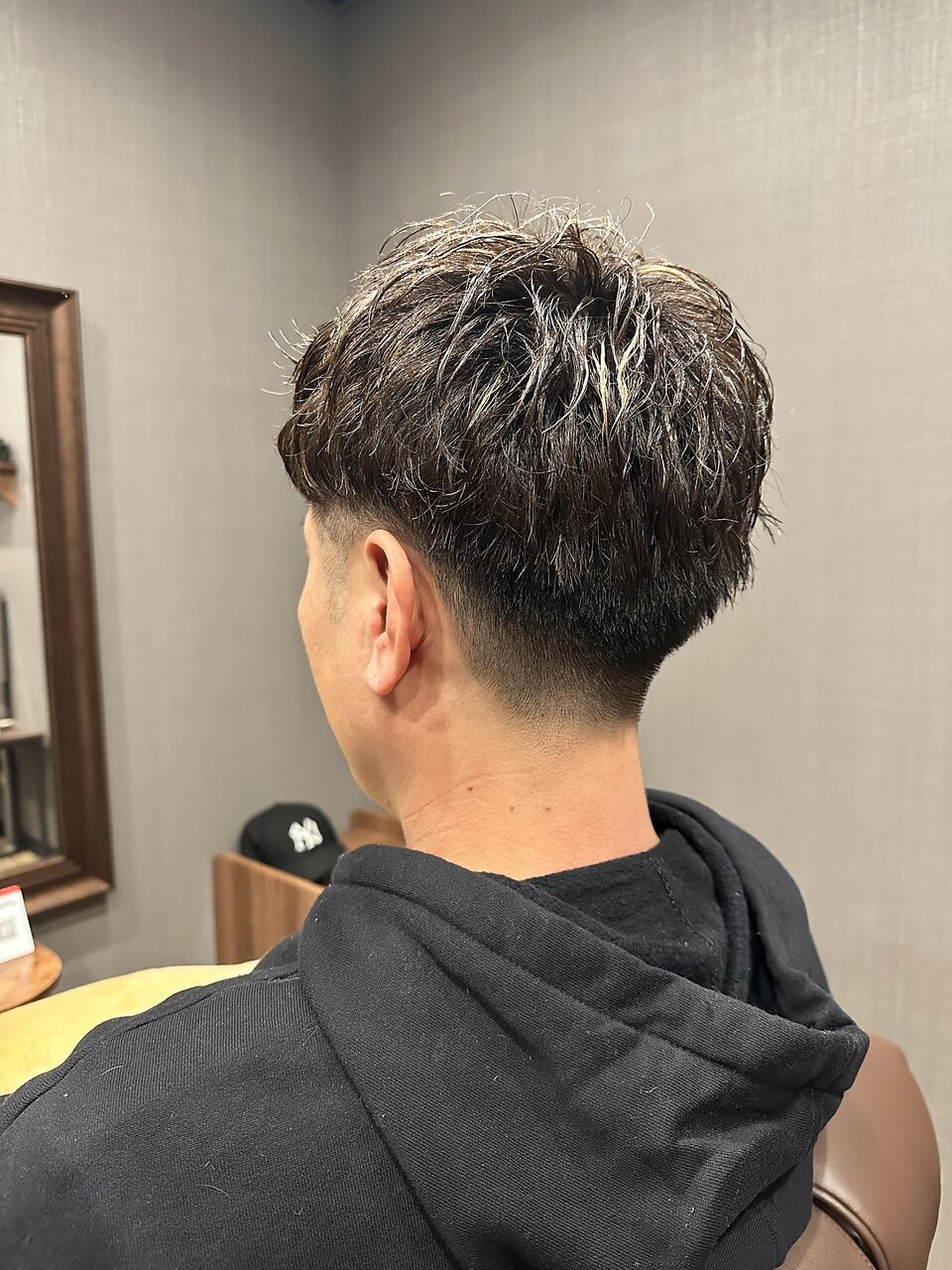 セット無しでもキマるニュアンスメンズパーマ：L276029432｜コトノハ
