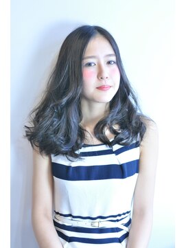 トリックスタンダードナチュラル(TRICK STANDARD Natural) 大人可愛いルーズウェーブ