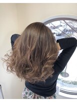 ルーチェ(luce)&nbsp;ナチュラルバレイヤージュベージュ！デザインカラー