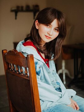 カラーサロンビスカリア 相模原エリア 淵野辺駅店(Color salon Biscaria) 大人ミディアム