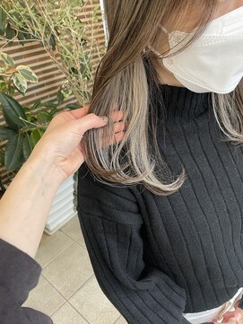 デイジー(Daisy) 天神/大名/インナーカラー/ベージュ/ホワイティーベージュ