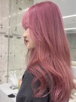 エム(M) ピンクヘア/ハイトーンロング/ケアブリーチ大阪