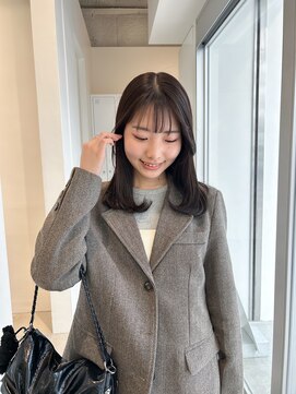 ソア(soa) 暗めの透明感グレージュ