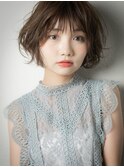 くすみベージュアッシュひし形ショートボブパーマu上尾20代30代