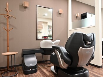 バーバーダヴリューケン(BARBER W軒)の写真/少人数制×プライベート空間で、あなたに似合う清潔感ヘアをご提案！一人ひとりの魅力を引き出します。