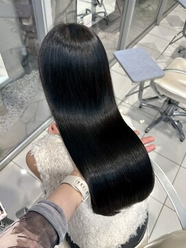 フォルテ 榛原パームス店 黒髪クラゲヘアーオリーブグレー小顔ココアベージュ