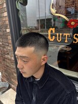 フォーコーナーズ(Four Corners)&nbsp;スキンフェードツーブロック刈り上げジェットモヒカンマンバン