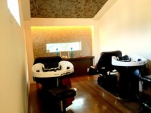 ベース ヘア ケア サロン(base hair care salon)の雰囲気（夢心地のシャンプー台♪）